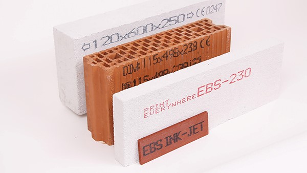 建筑装饰材料打码标识,用EBS手持喷码机,简单又高效