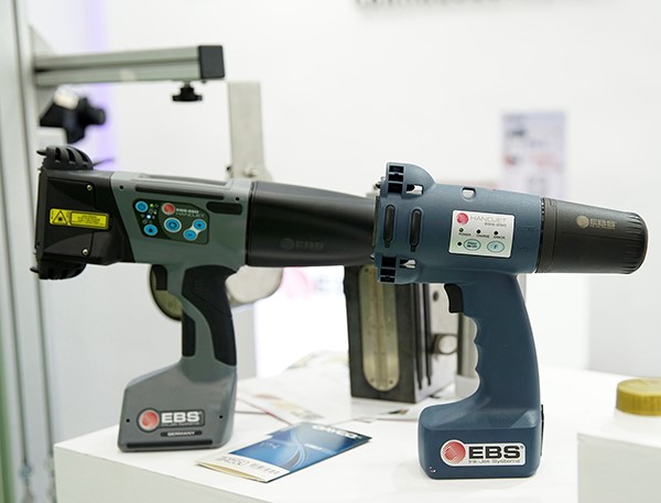 手持喷码机可随身携带,喷印效果真的好吗?